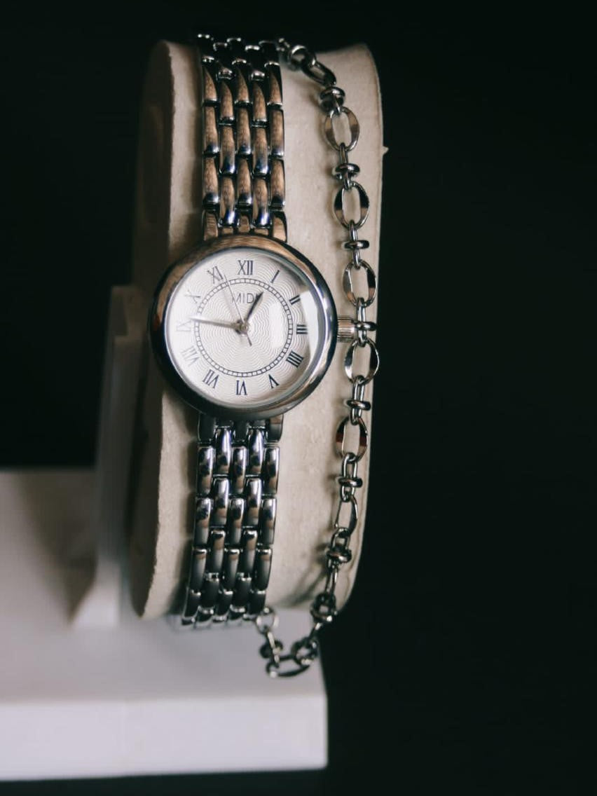 LADIES CHAIN WATCH